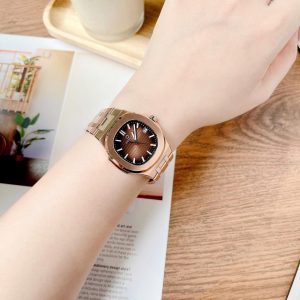 Đồng hồ nữ Carnival 8161L-VH-N: Sang trọng & Thanh lịch